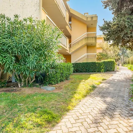Appartement Spacieux 3 Pieces A 5 Min Des Plages A Pieds Antibes
